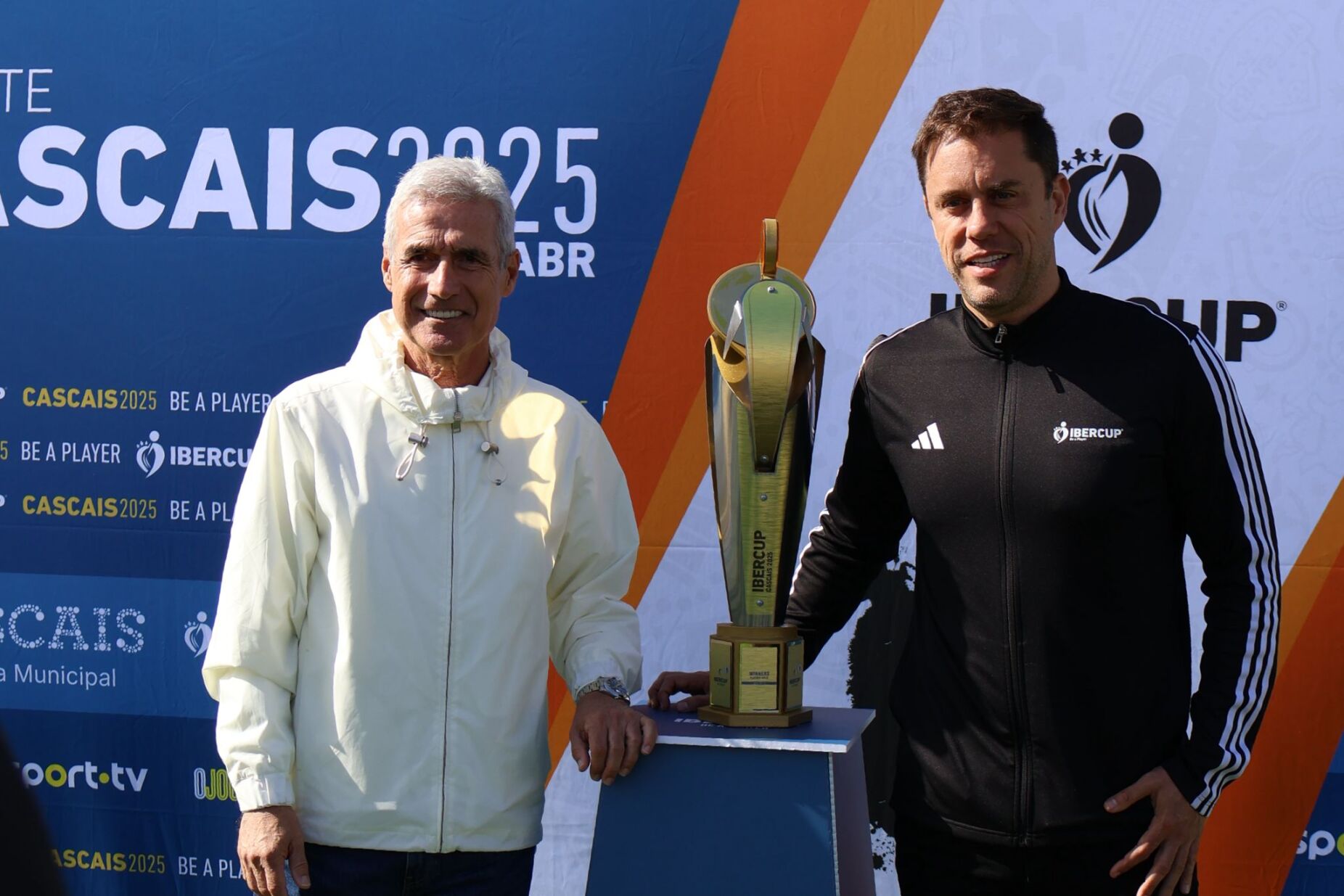 Luís Castro: "Rodrigo Mora? Um jogador tão jovem e com tão alta performance..."