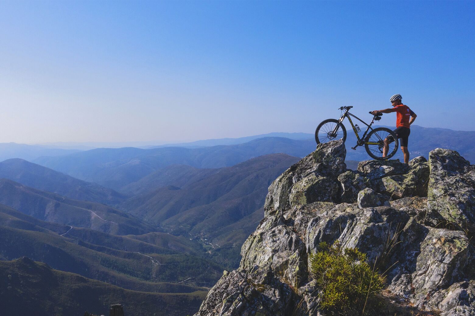 Montanhas Mágicas: uma viagem pela alma e relevo do território no Dia da Geografia