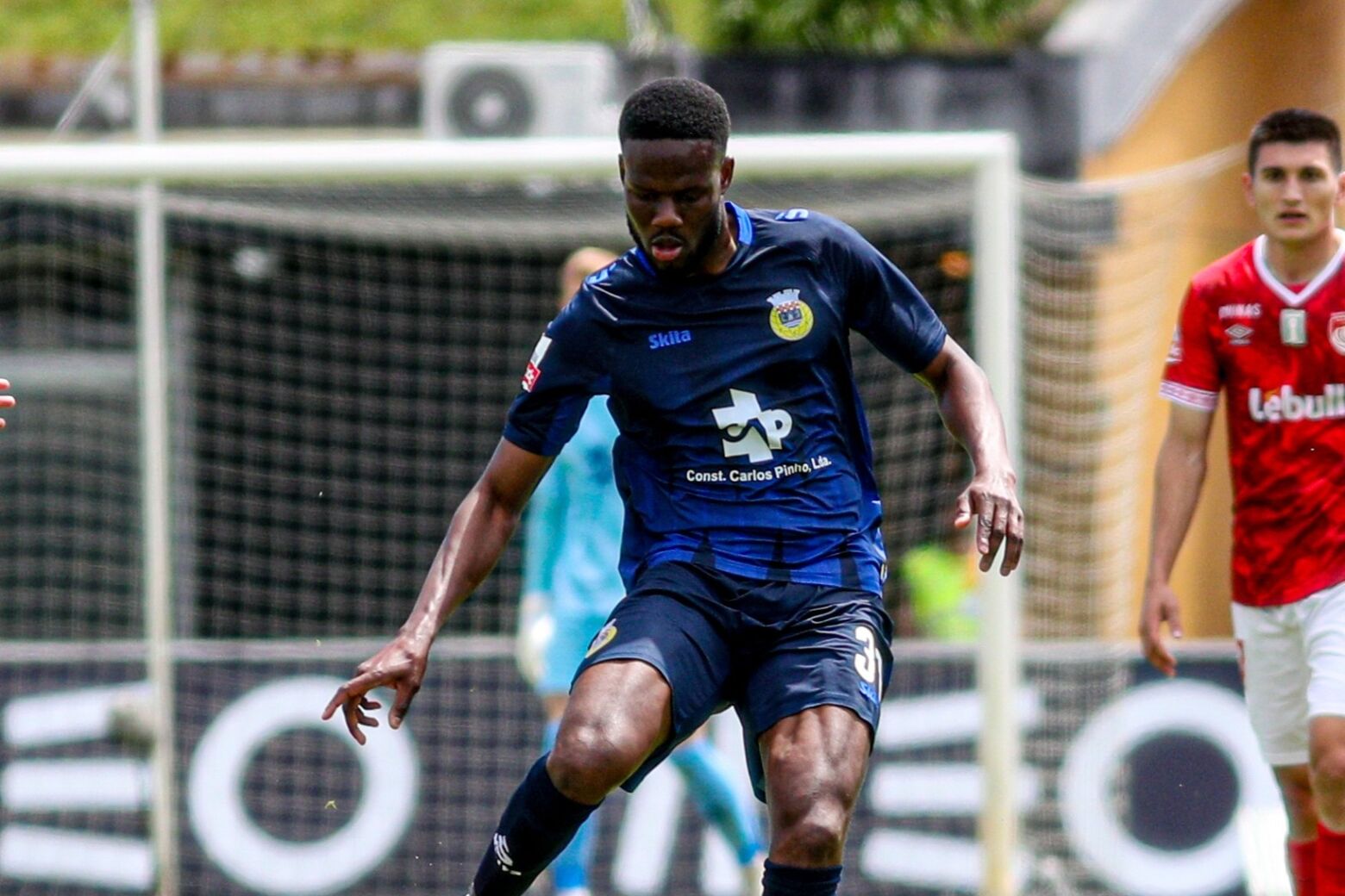 Mamadou Loum deixa Arouca e ruma ao Sporting Gijón