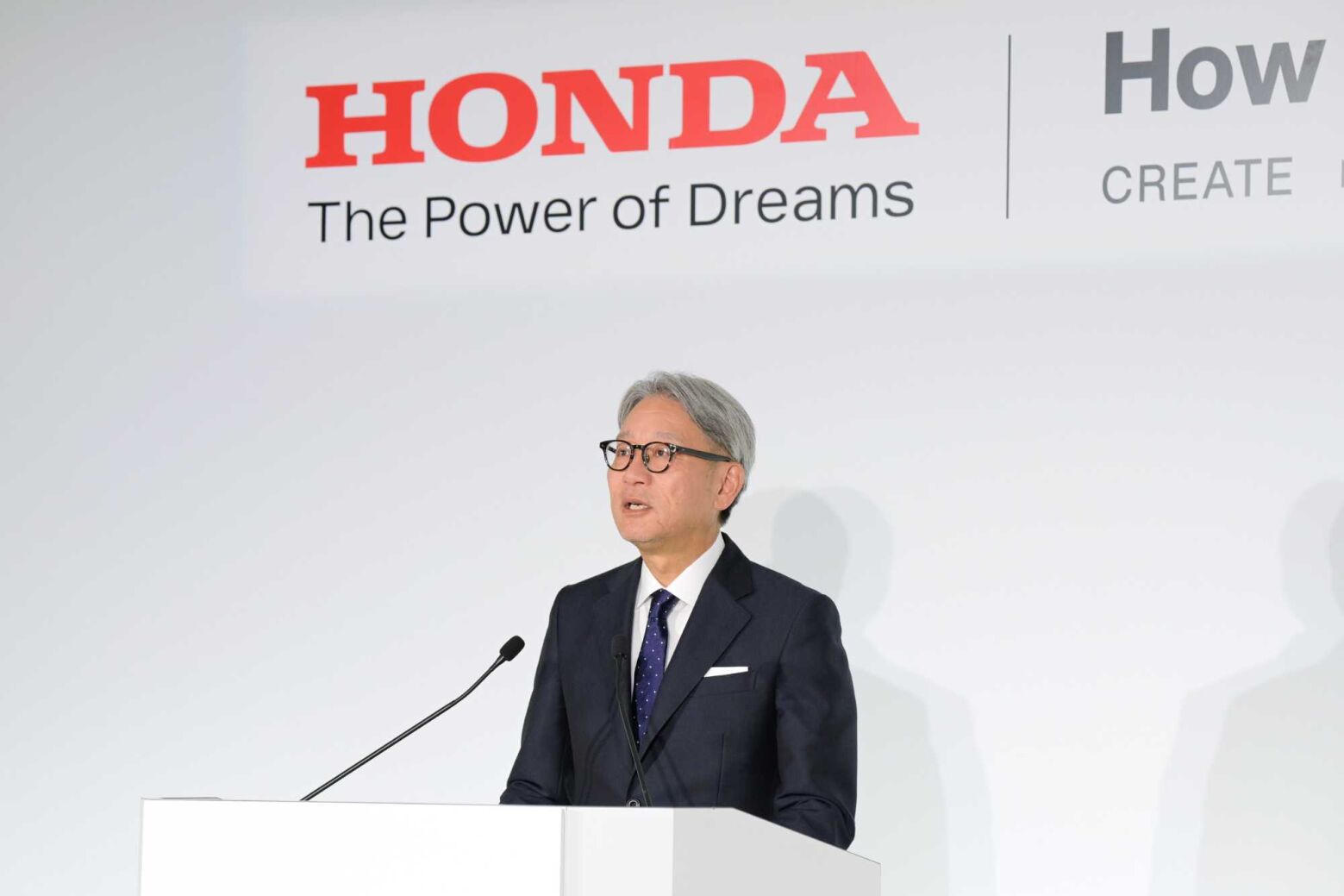 Honda abranda nos elétricos para apostar em híbridos