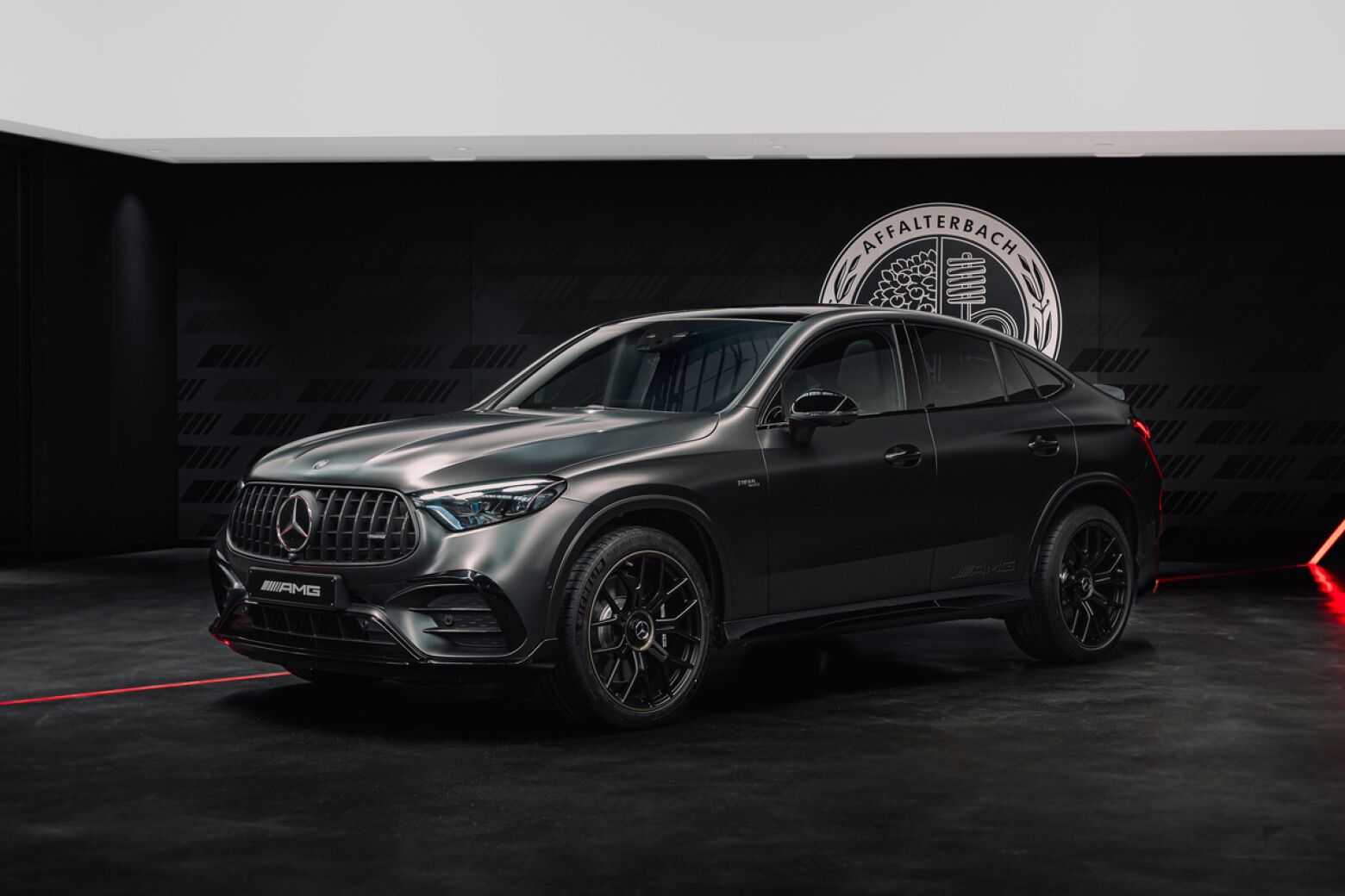 Mercedes-AMG GLC 53 regressa com motor de seis cilindros e modo drift