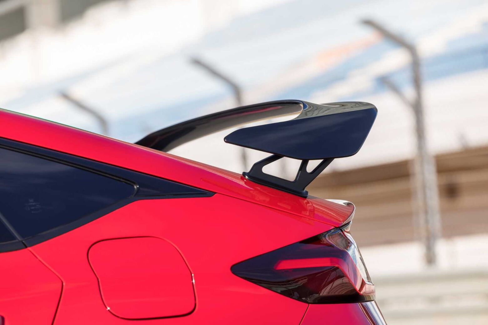 Spoilers: aerodin&acirc;mica e estabilidade nos hatchbacks