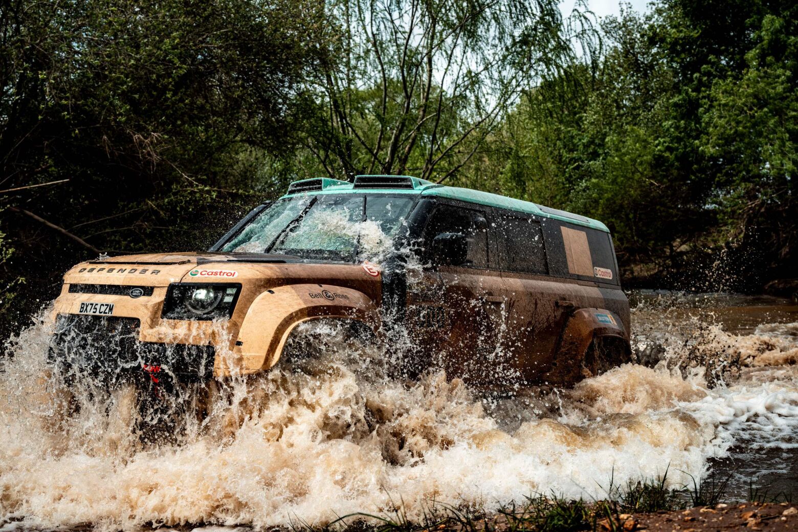 Defender Rally domina categoria Stock no Rally-Raid