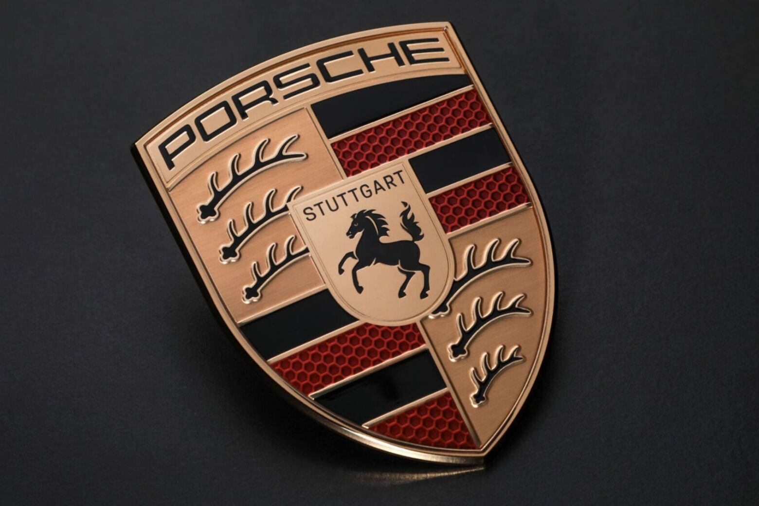 Porsche encerra subsidi&aacute;rias e corta mais de 500 empregos