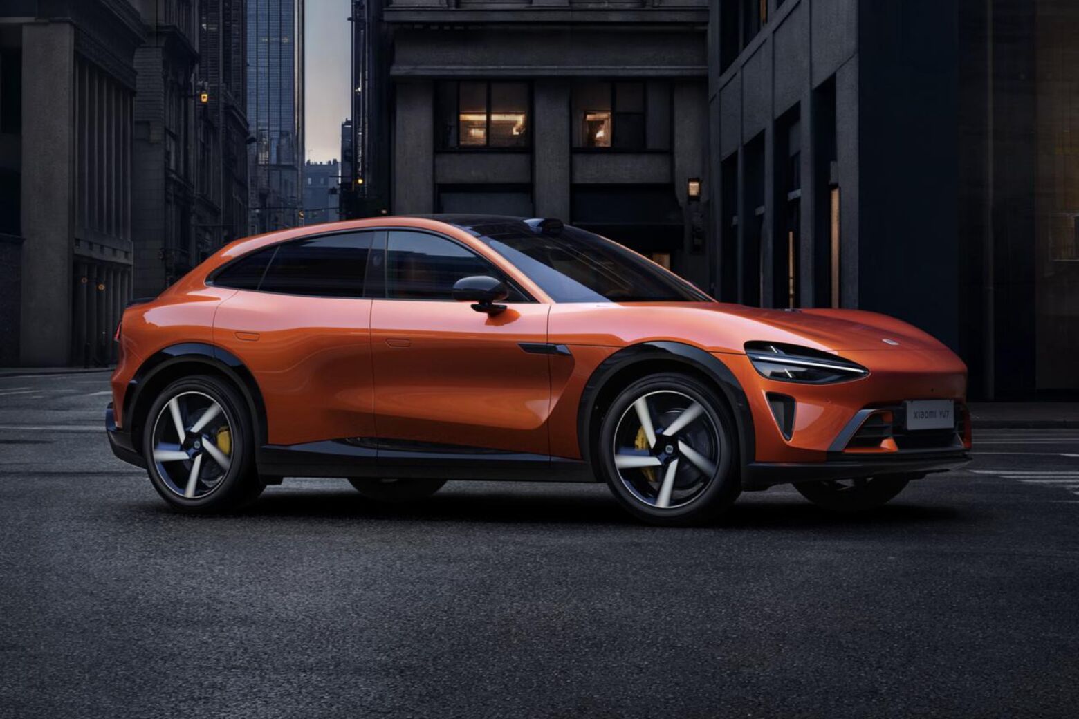 CEO da Xiaomi sugere que comprem carros da concorrência