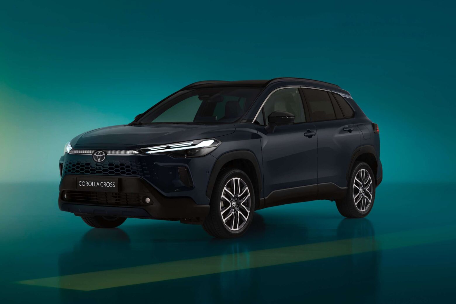 Toyota reforça visual SUV ao Corolla Cross