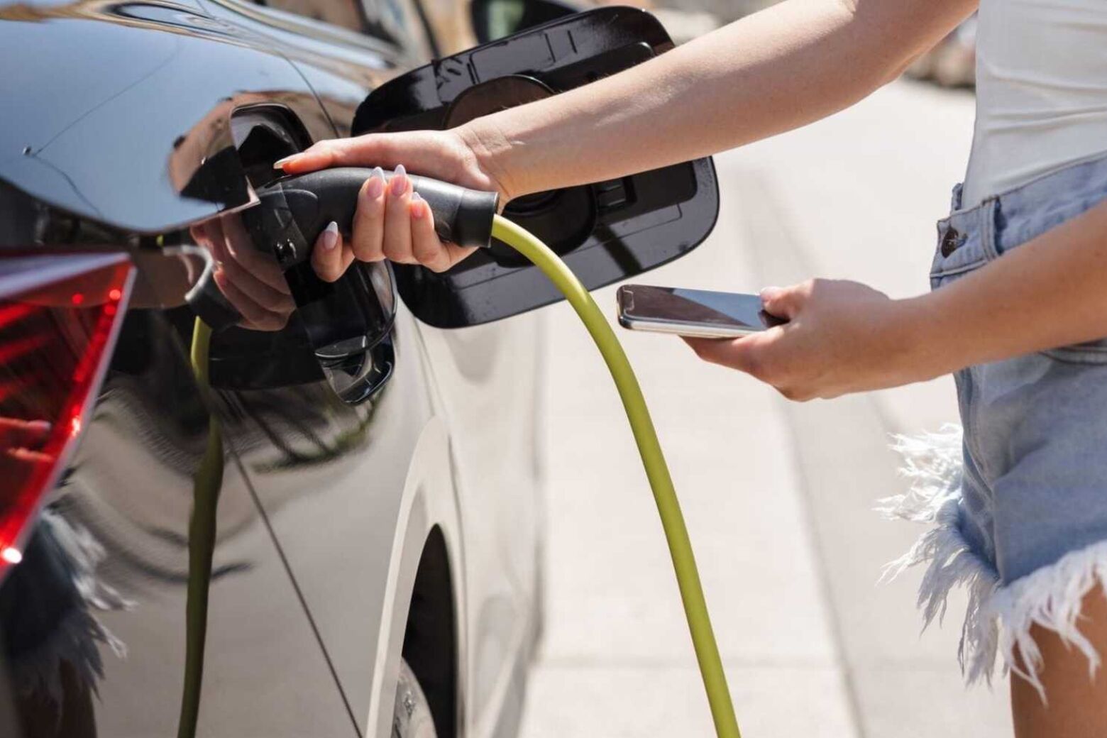 Miio e Powerdot lançam carregamento EV sem cartões ou apps