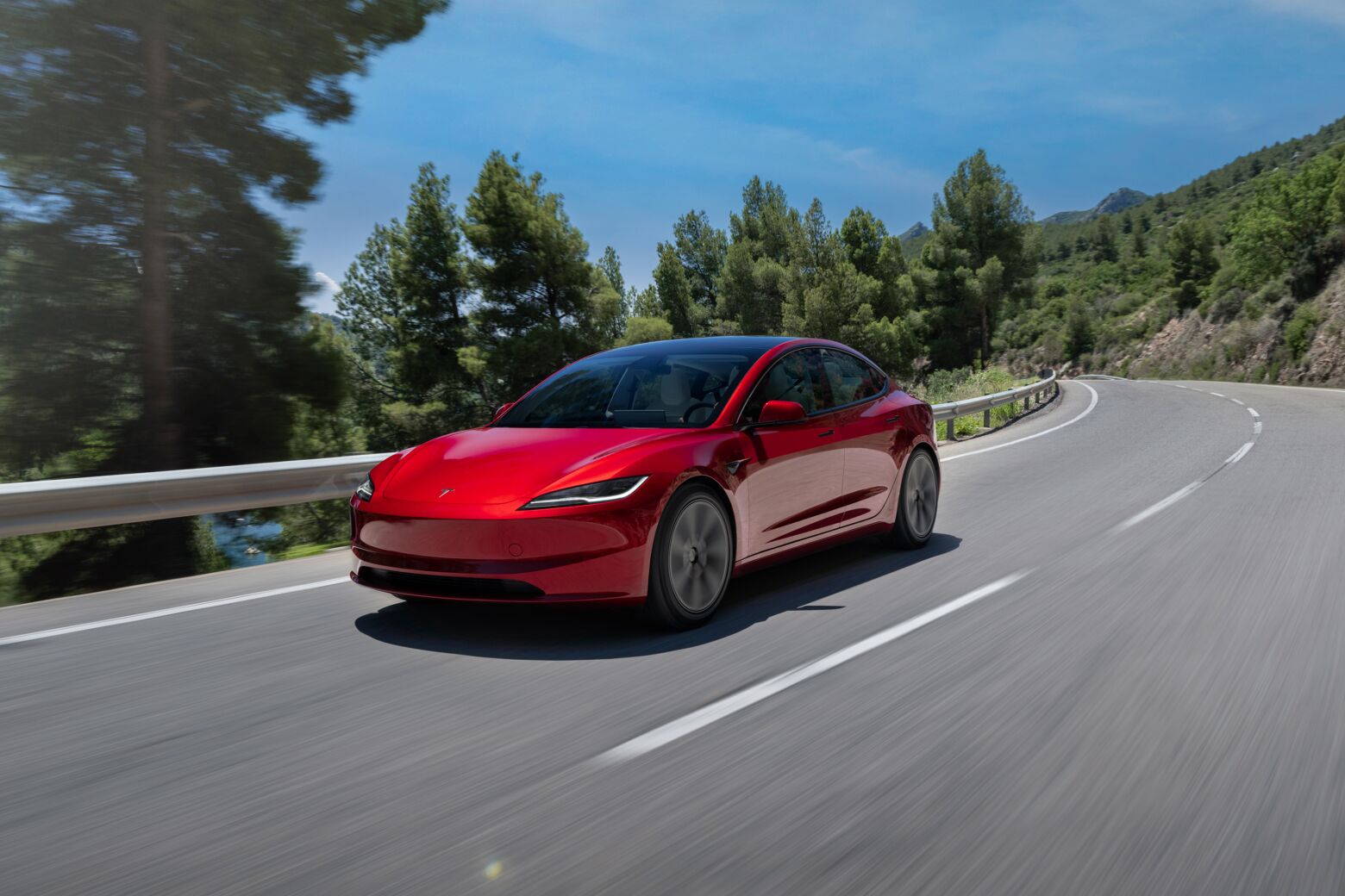 Tesla lança versão Long Range do Model 3 em Portugal