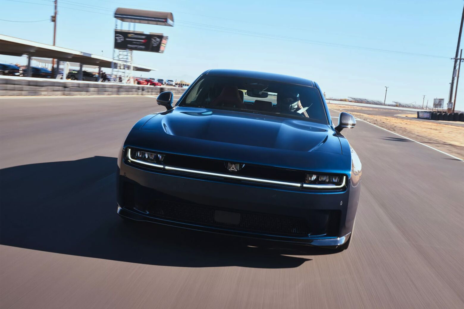 Dodge Charger pode recuperar o bloco V8 Hemi… quando couber!