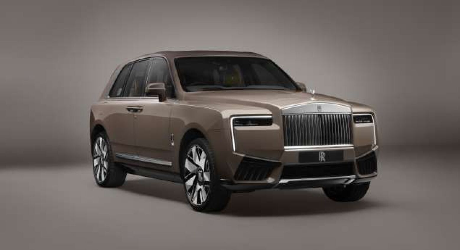 Rolls-Royce renova o seu "campeão de vendas" Cullinan