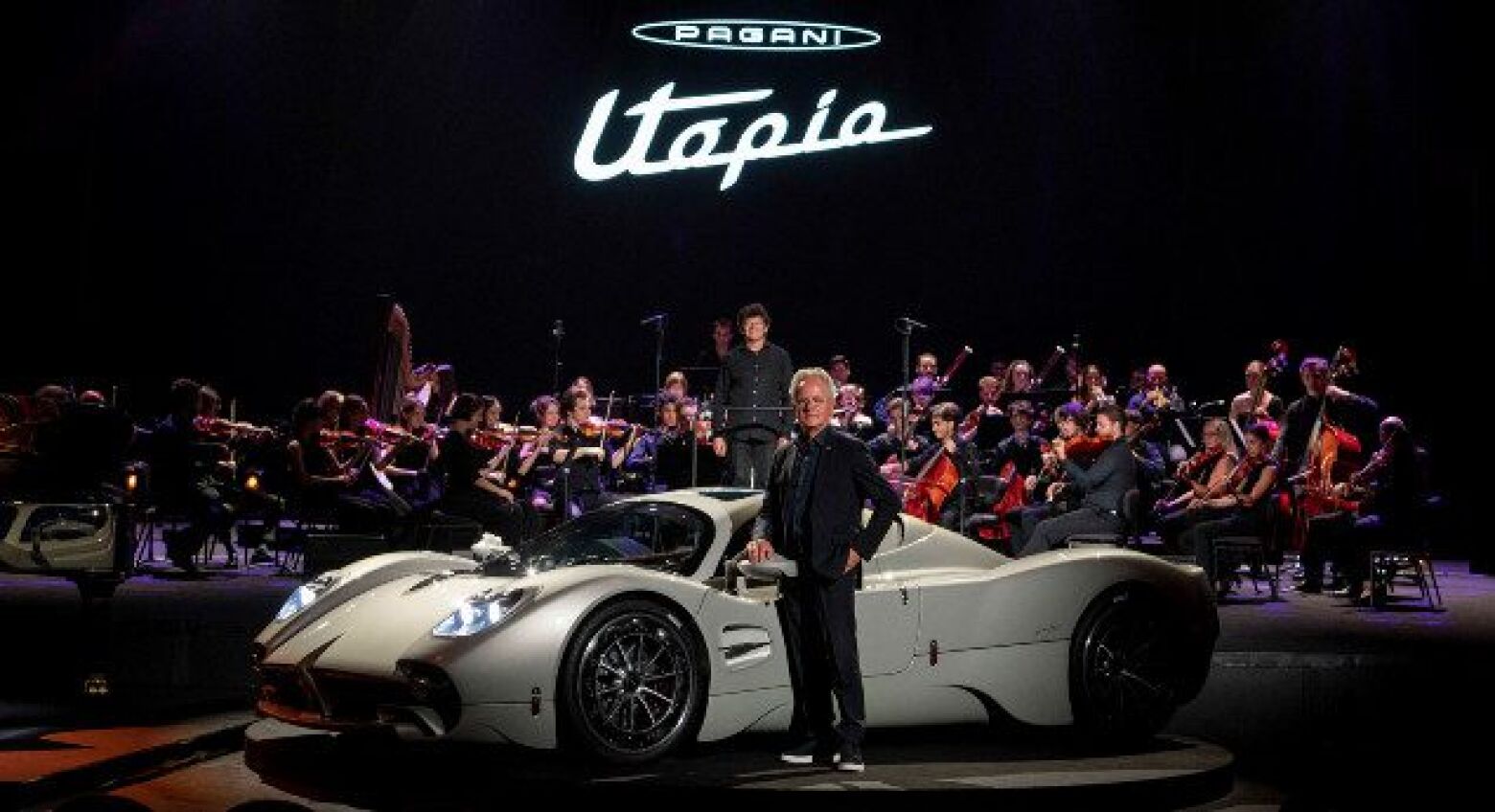 Simples, leve e a elevar o prazer ao volante. Pagani apresenta a sua Utopia