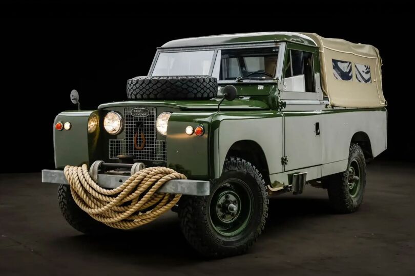 Land Rover de Daniel Craig vai a leilão nos EUA