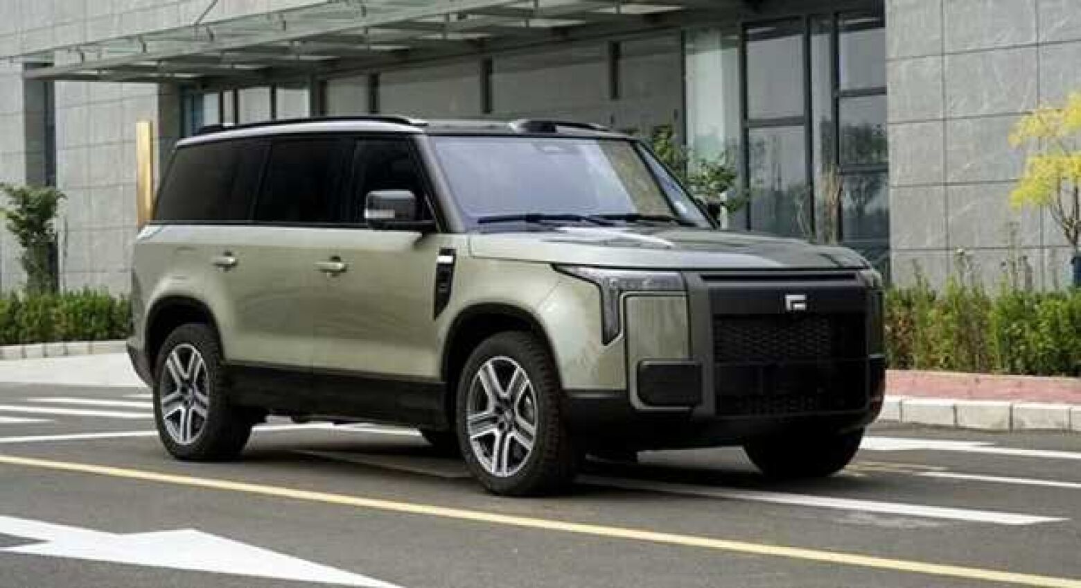 BAIC Stone 01. Híbrido chinês inspirado no Defender e no Range Rover