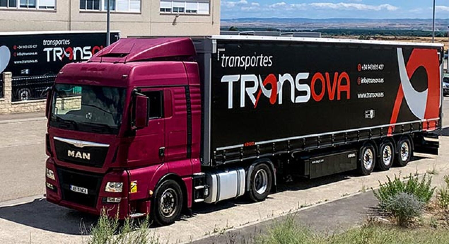 Transova reforça frota com cinco semirreboques Kögel Cargo