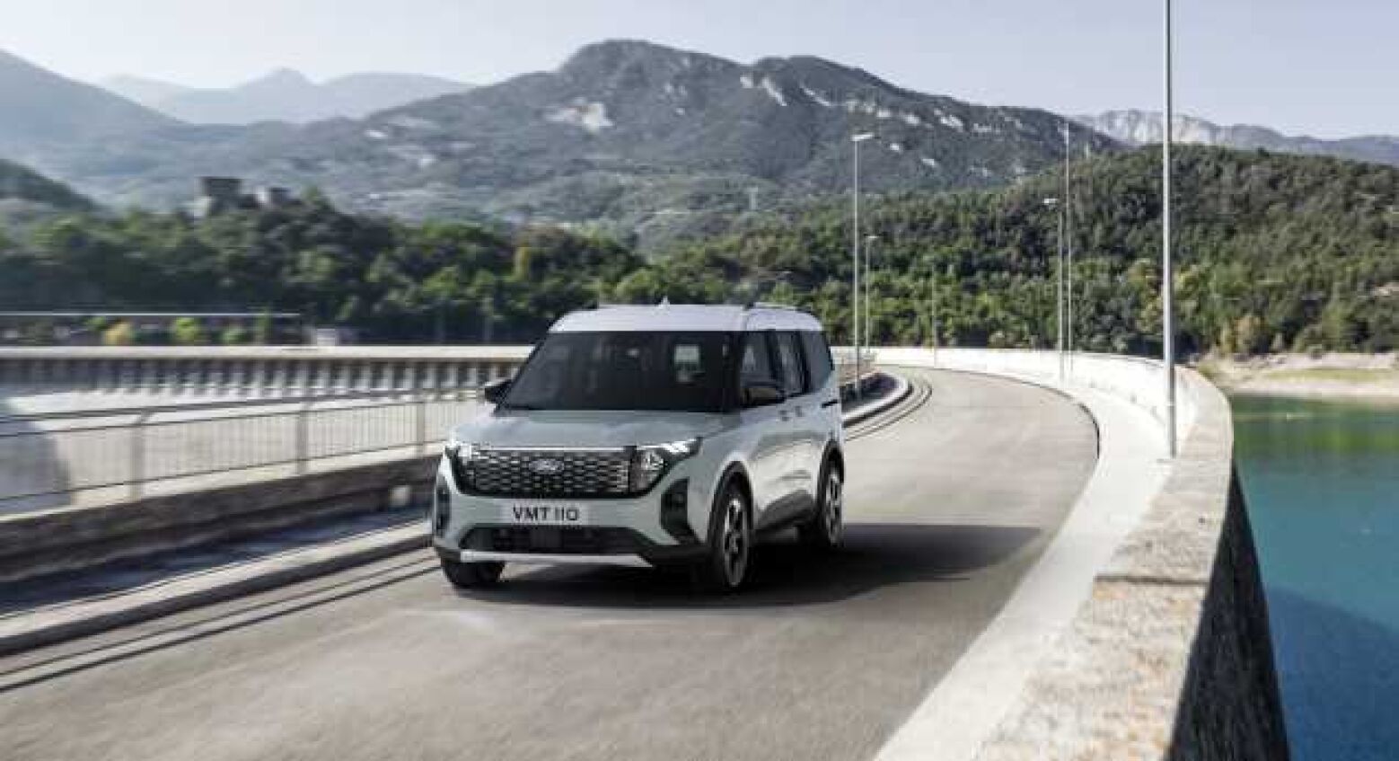 Ford. Ofensiva elétrica prossegue com E-Tourneo Courier