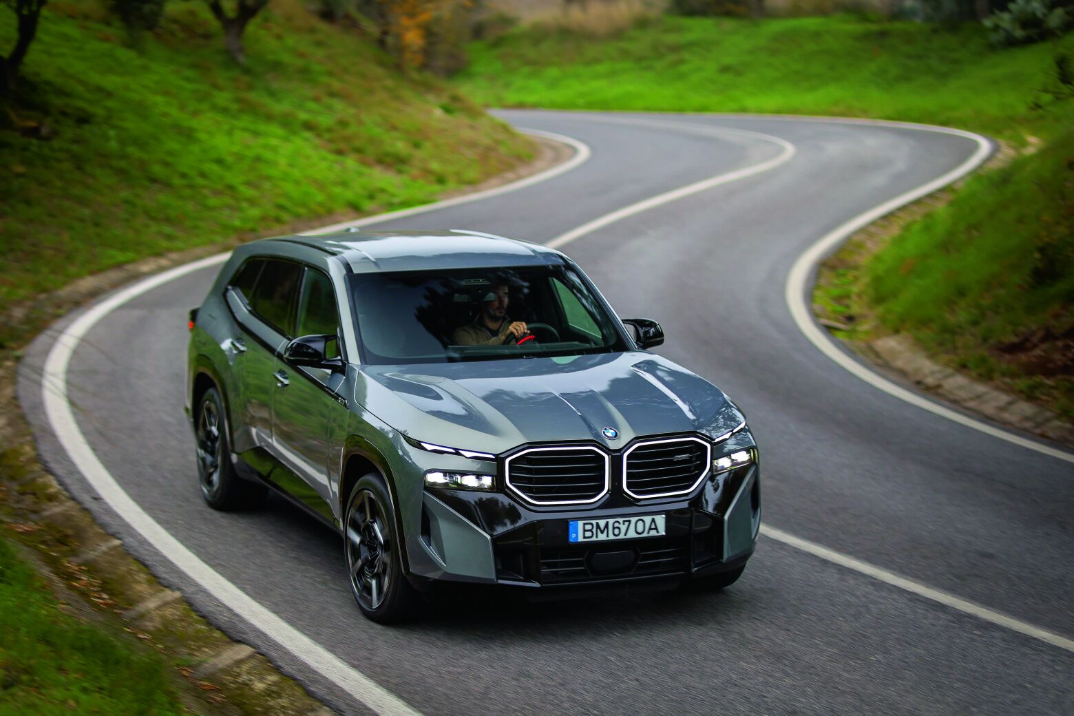 BMW XM 50e: Mais racional