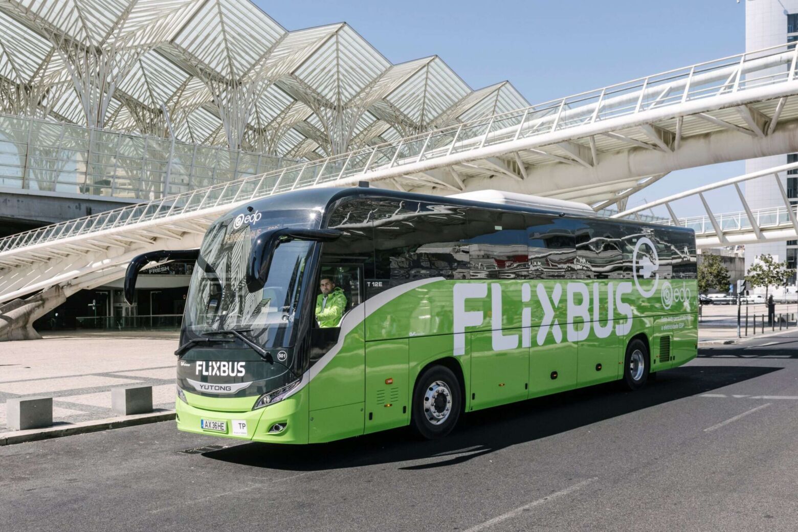 FlixBus opera dois autocarros elétricos entre Lisboa e Porto