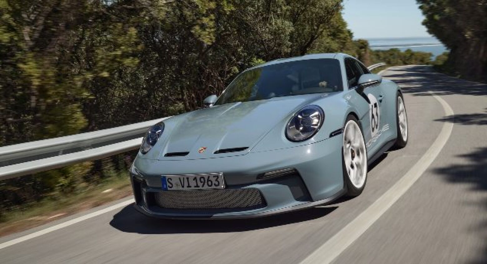 Porsche vendeu quase tantos 911 como Panamera e 718 em 2023