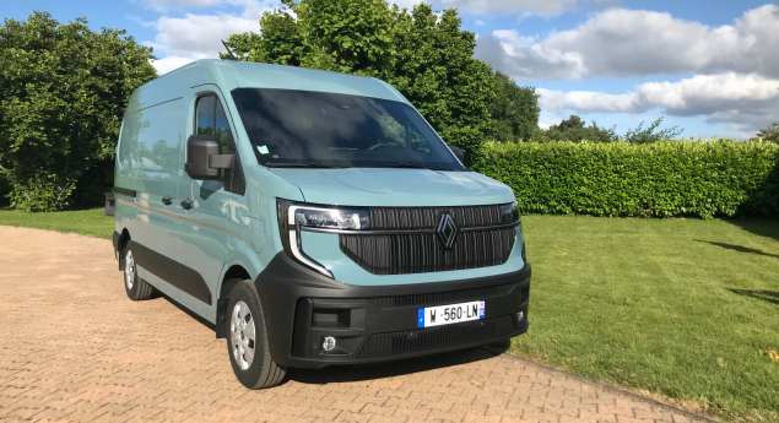 Novo Renault Master já tem preços em Portugal