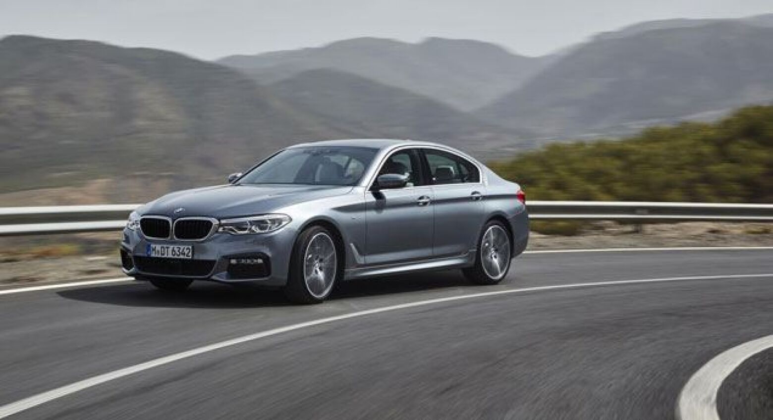 Novo BMW Serie 5 faz mesmo sombra ao Série 7... e ainda mais ao Mercedes Classe E.