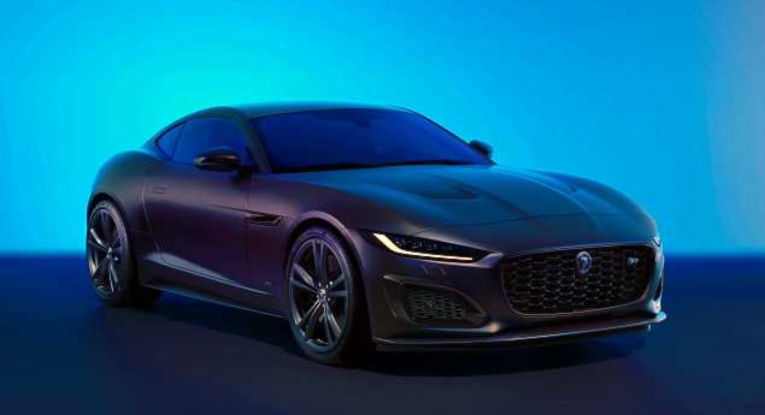 Jaguar despede-se do F-Type com edições especiais de 75º aniversário