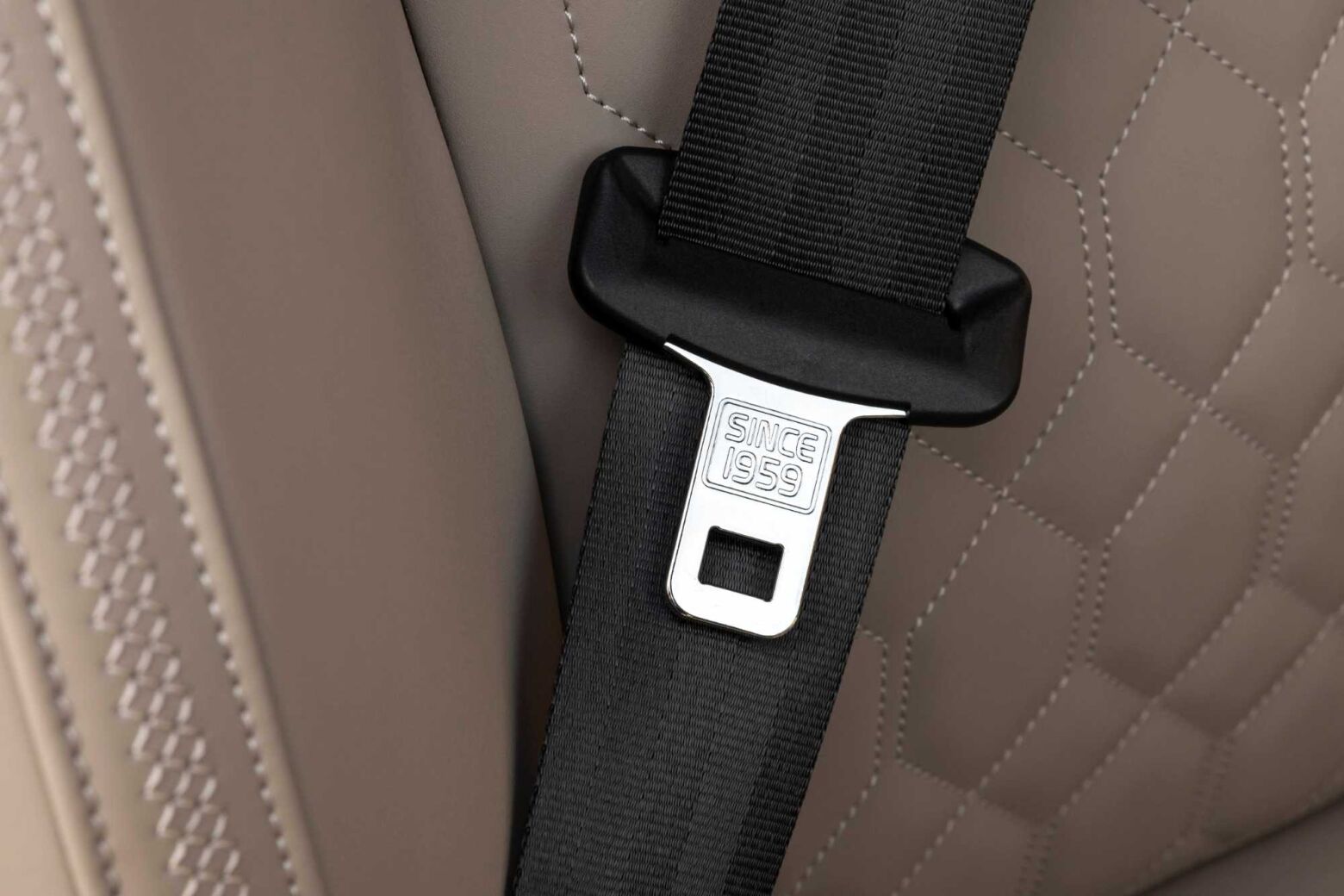 Volvo revela cinto de segurança multi-adaptativo