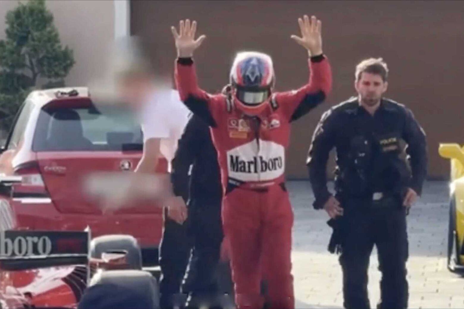 Condutor checo apanhado com monolugar de F1 na autoestrada