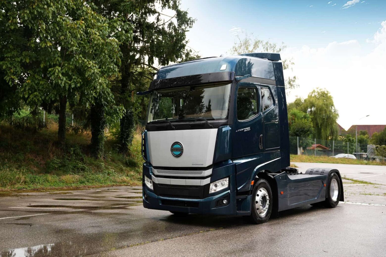 SuperPanther eTopas 600. Versão chinesa do eActros 600?