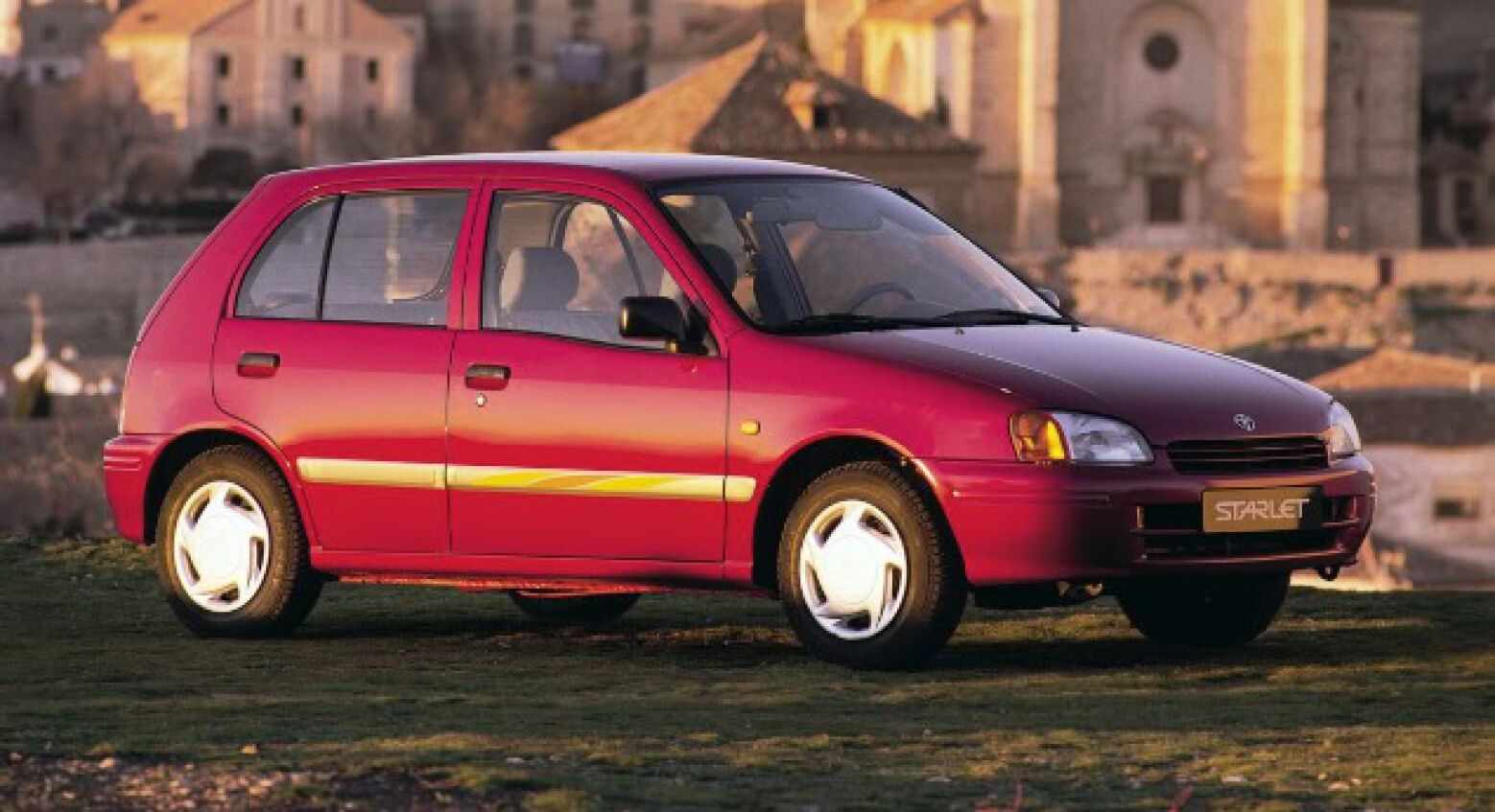 Ainda se lembra dele? Toyota está a trabalhar num GR Starlet