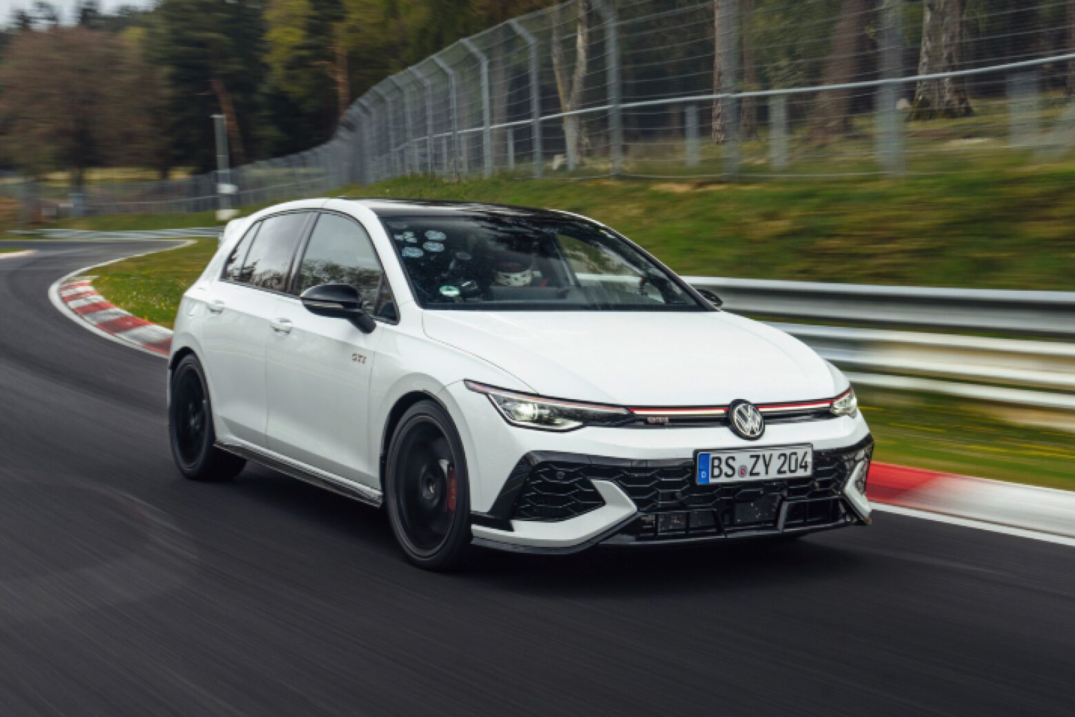 Este é o Volkswagen GTI mais potente de sempre: Edition 50