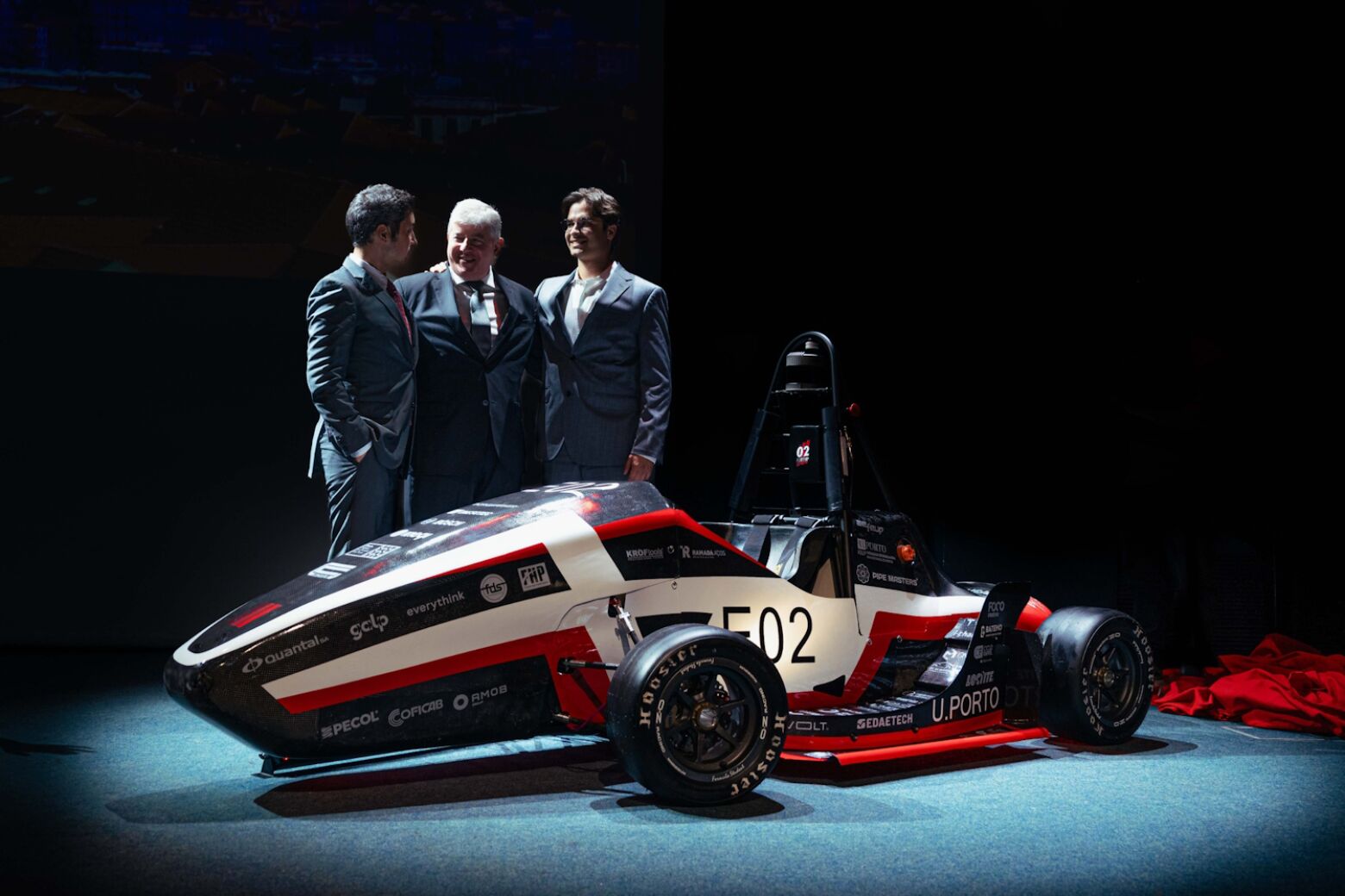 Carro elétrico autónomo luso vai competir na Alemanha
