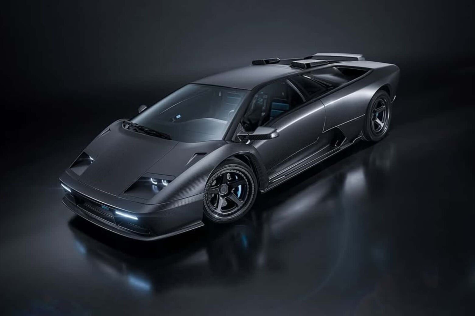 Eccentrica revela Titano: restomod V-12 radical para a pista