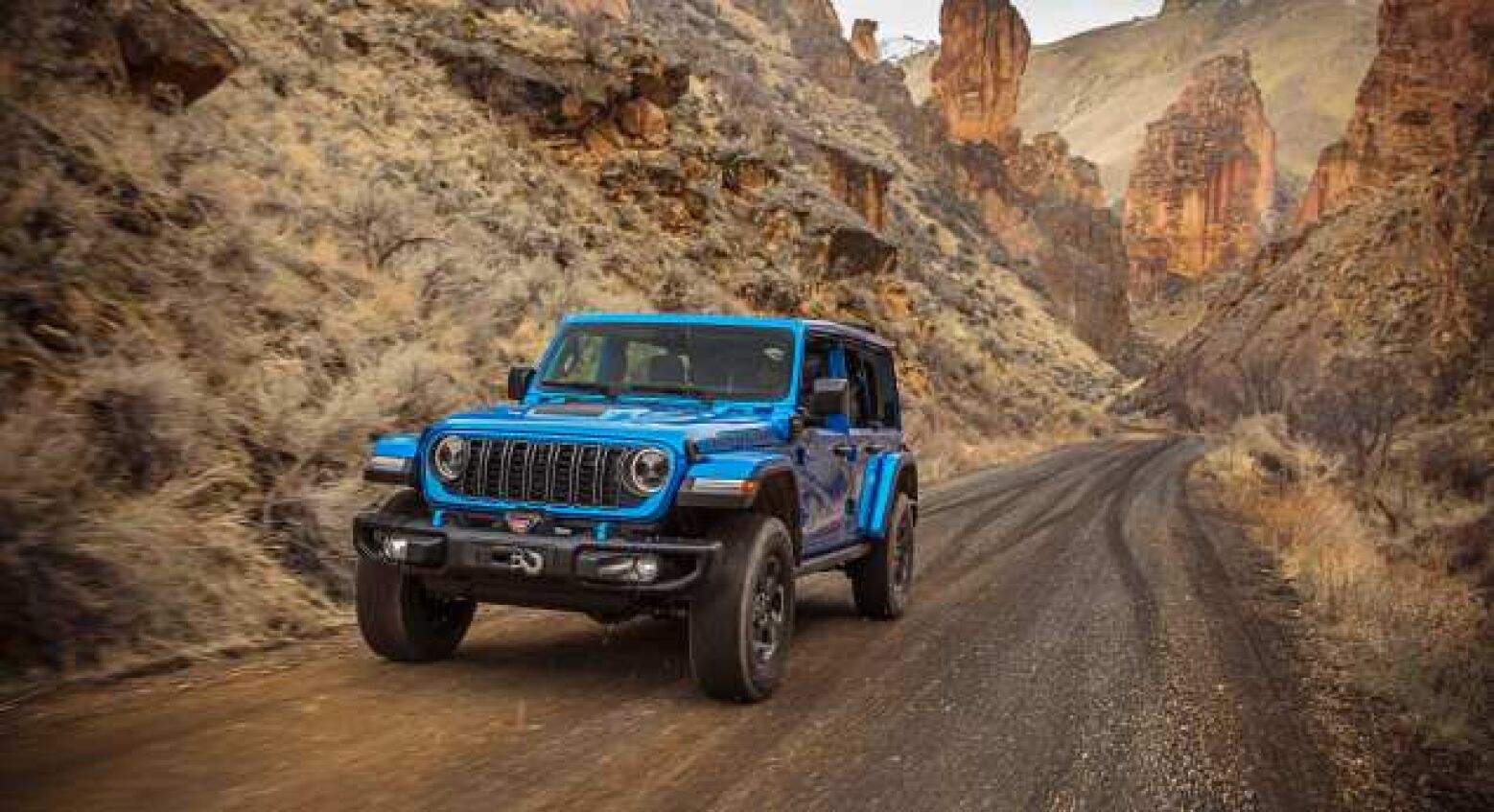 Jeep Wrangler volta a ter motor de combustão "puro" na Europa