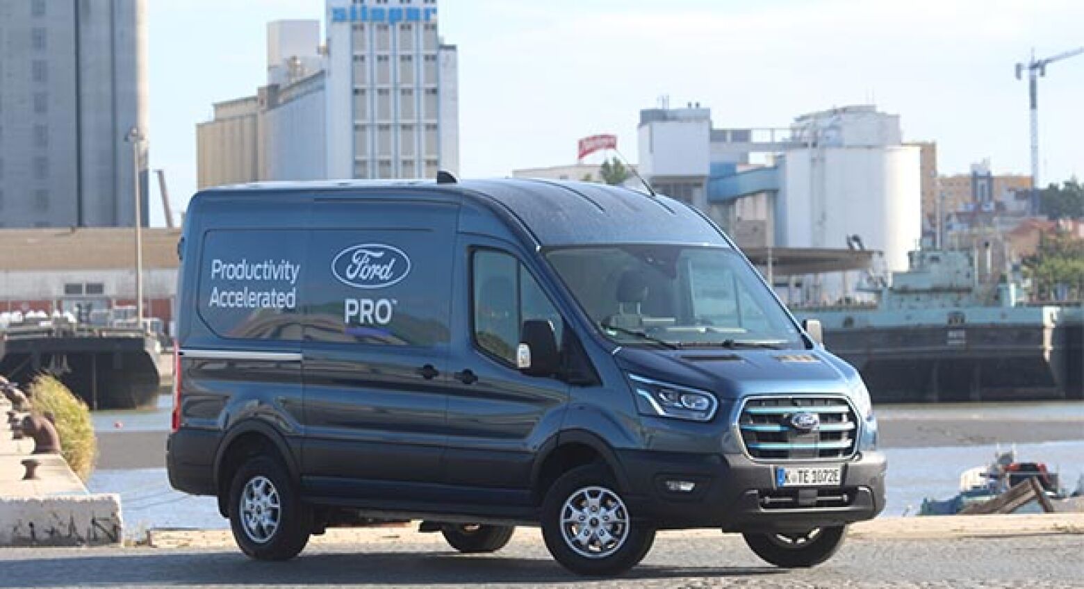 Ford E-Transit L2H2 135 KW. Prestações convencem e autonomia é suficiente