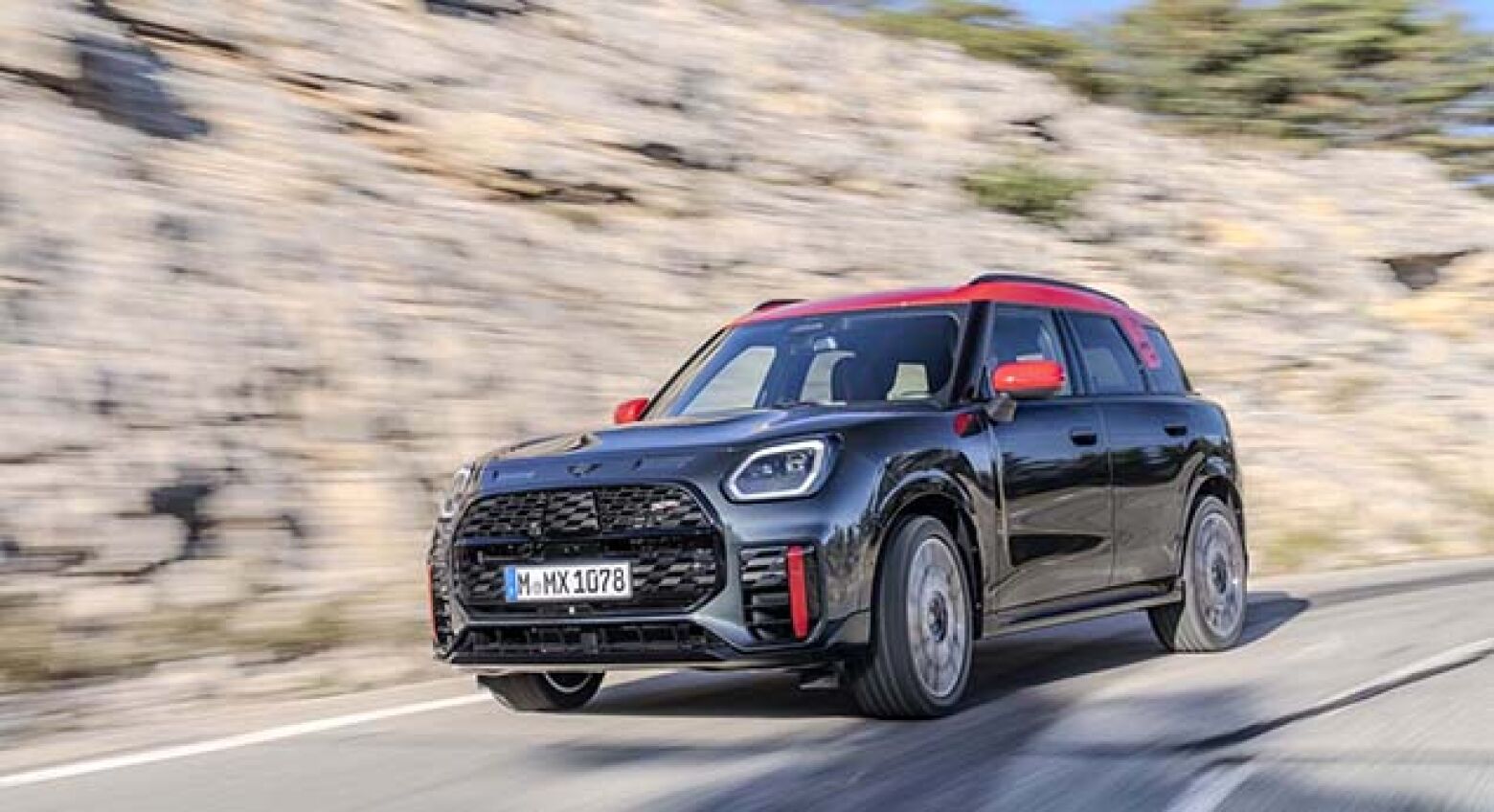 Novo Mini Countryman. Minimalismo contrastante