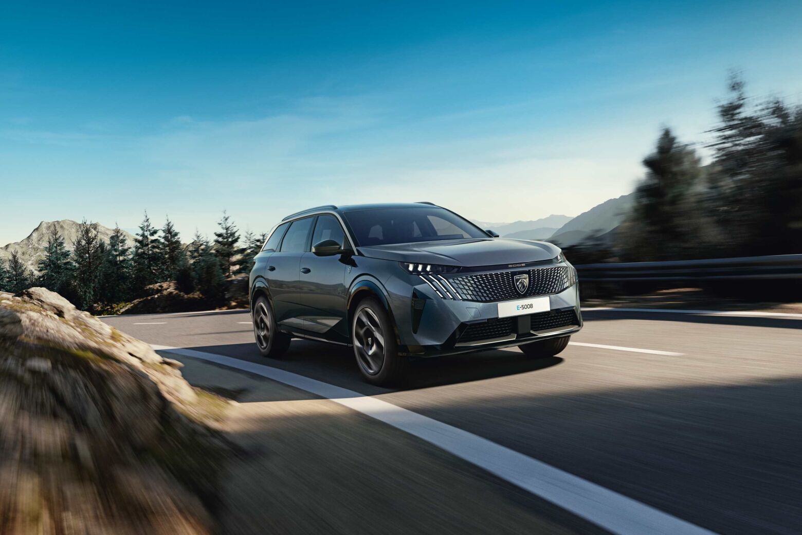 Peugeot E-3008 e E-5008 Dual Motor já tem preços