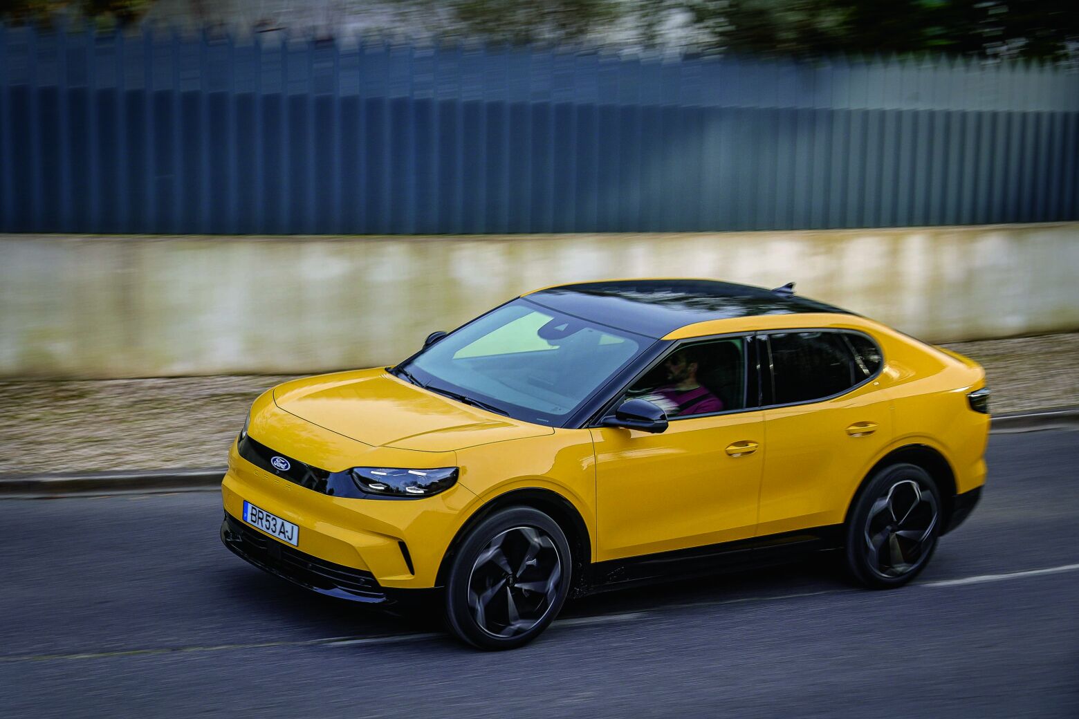 Ford Capri Premium RWD Autonomia Alargada: Poder de sugest&atilde;o