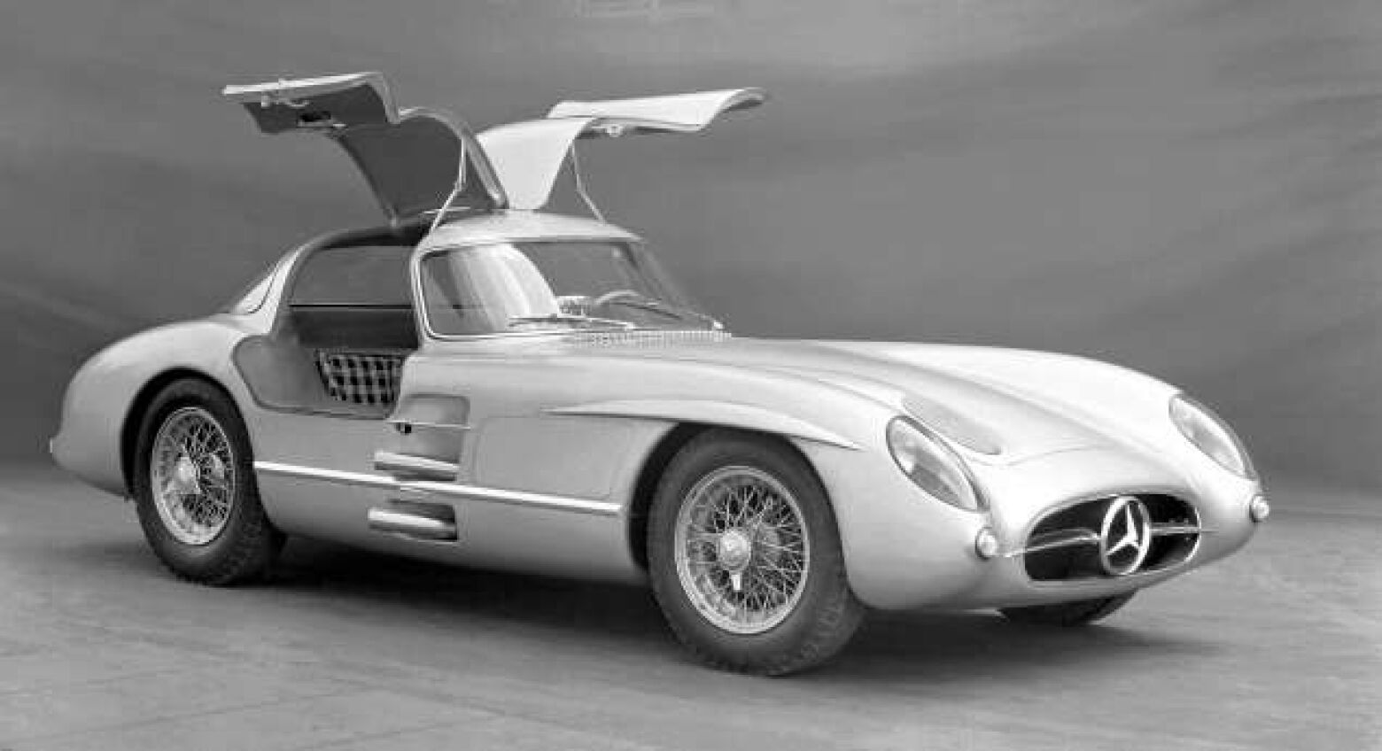 Mercedes-Benz 300 SLR Uhlenhaut Coupé vale mais do que o seu peso em ouro