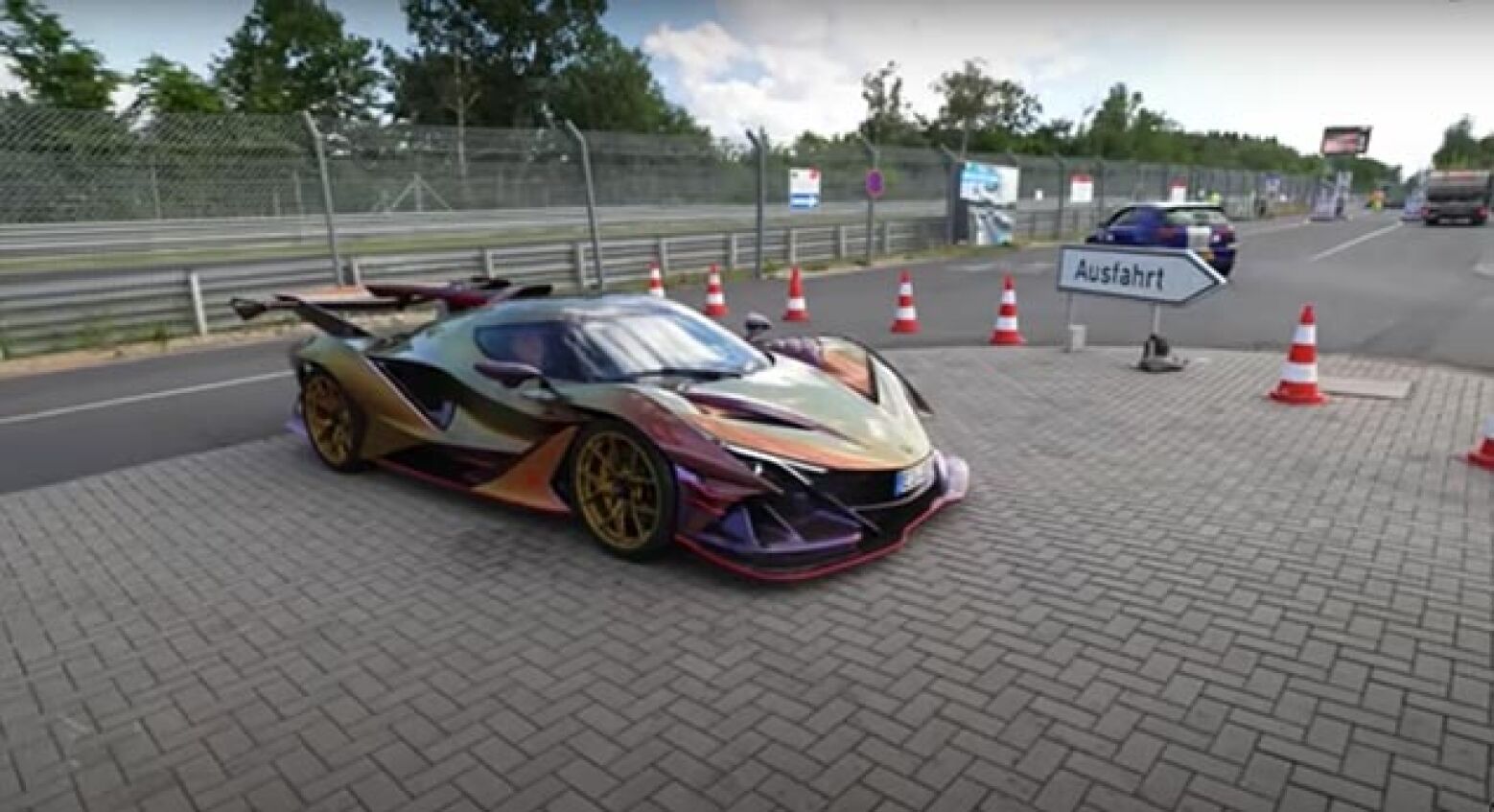 Acompanhe uma volta do Apollo IE em Nürburgring