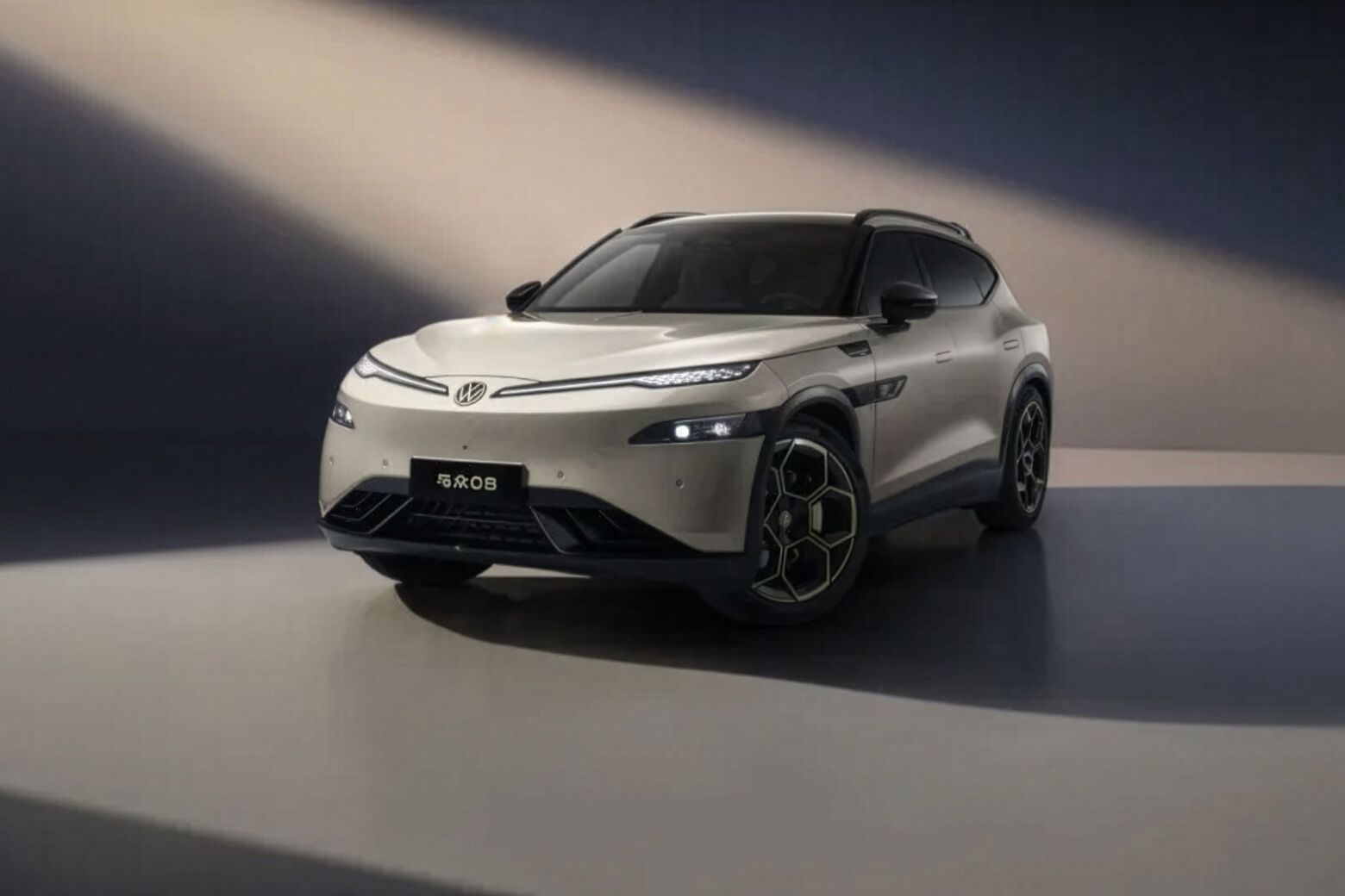 Volkswagen e Xpeng lançam SUV elétrico ID.Unyx 08 na China