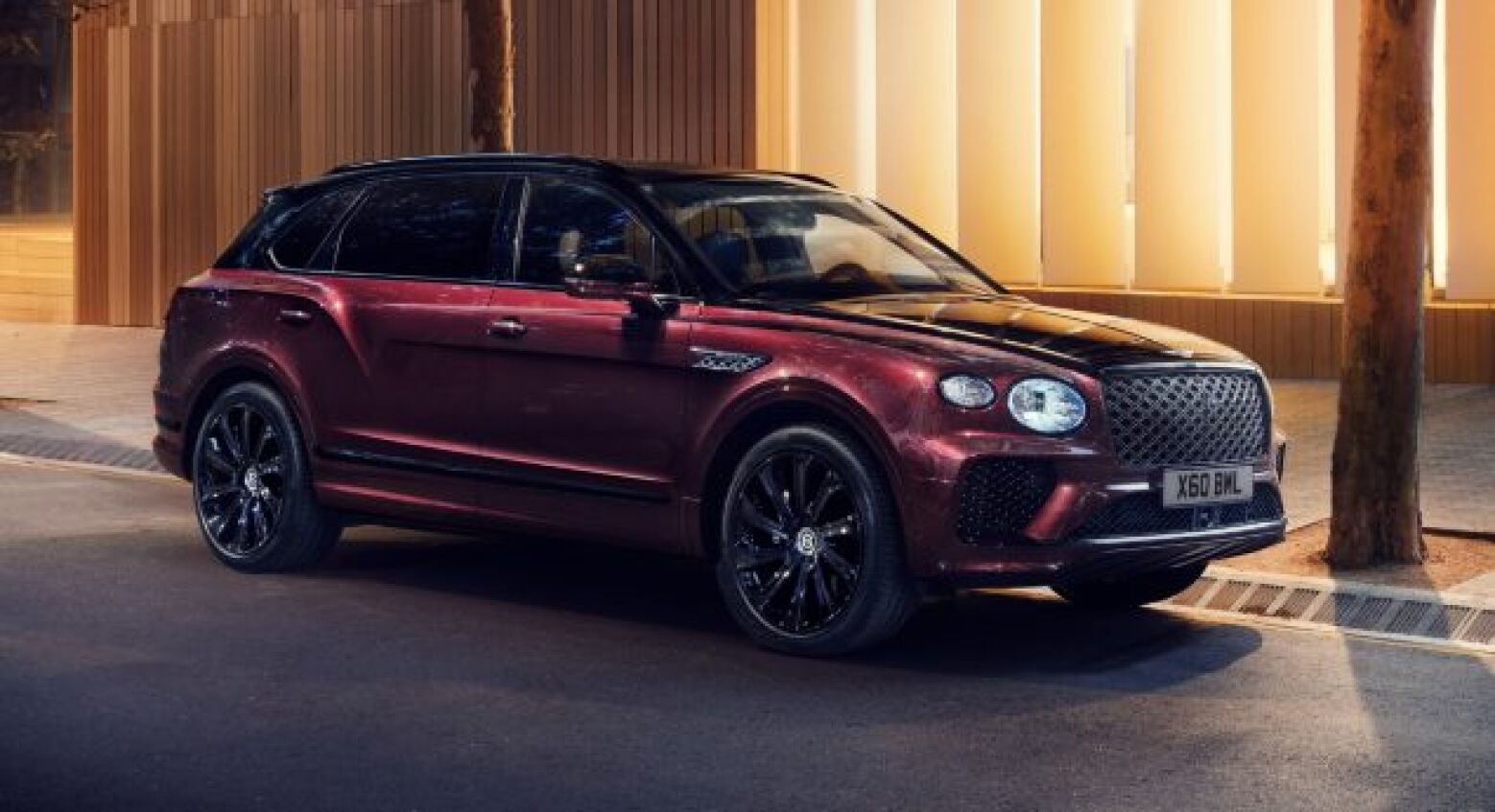 Apontado ao topo da gama. Bentley lança o Bentayga EWB Mulliner