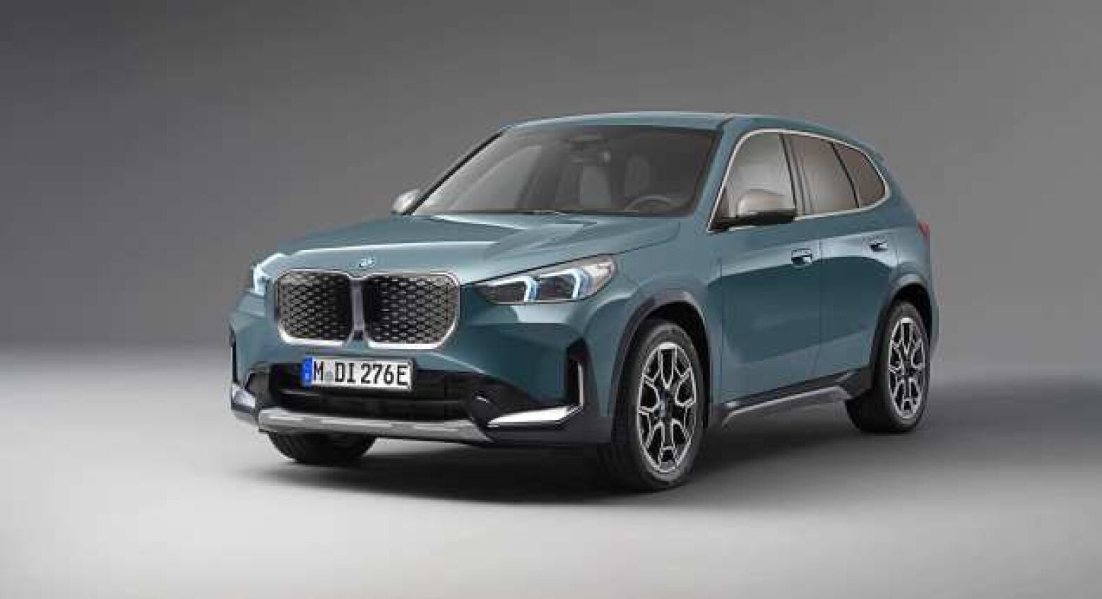BMW reforça gama iX1 com versão elétrica de entrada eDrive20