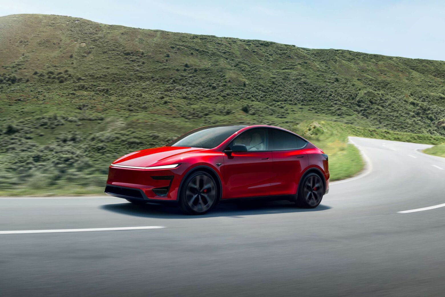 Tesla Model Y recebe nova versão Performance