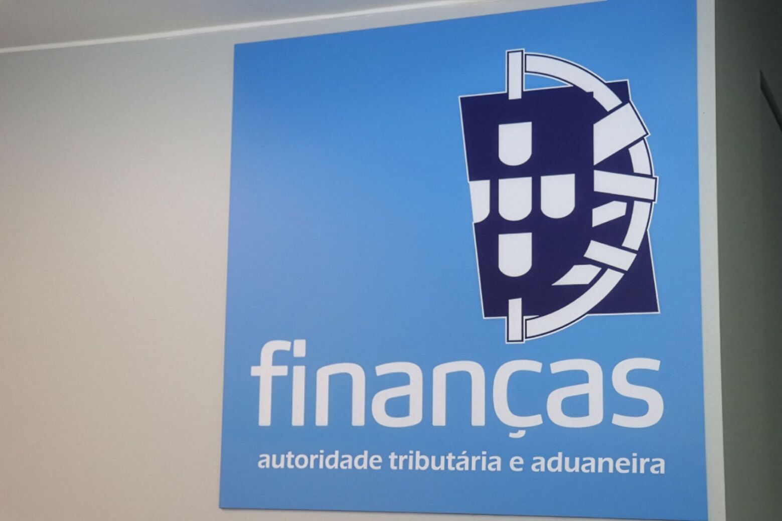 Ultimato da Autoridade Tribut&aacute;ria para pagamento de IUC