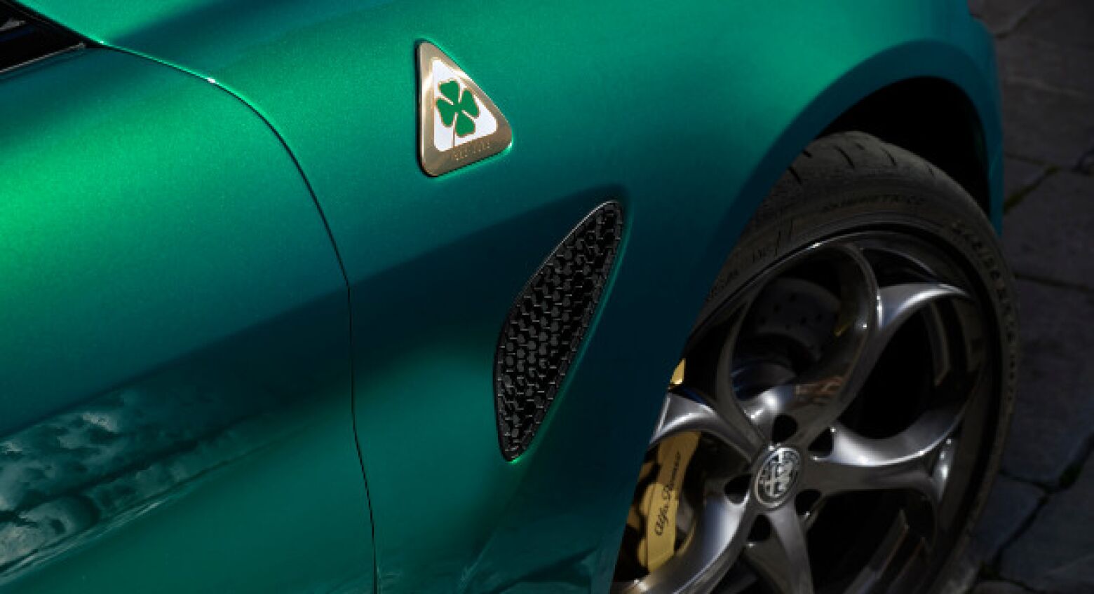 Nos 100 anos de Quadrifoglio. Alfa Romeo celebra com novas edições limitadas