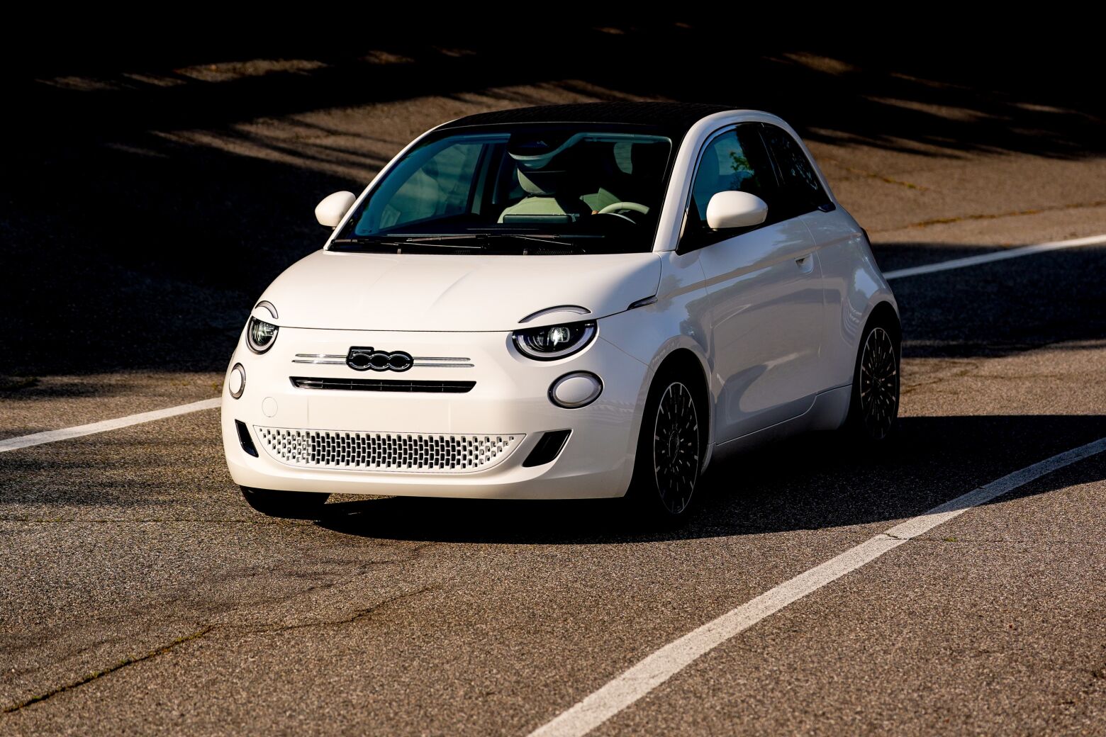 Fiat introduz versão térmica do novo 500 com caixa manual