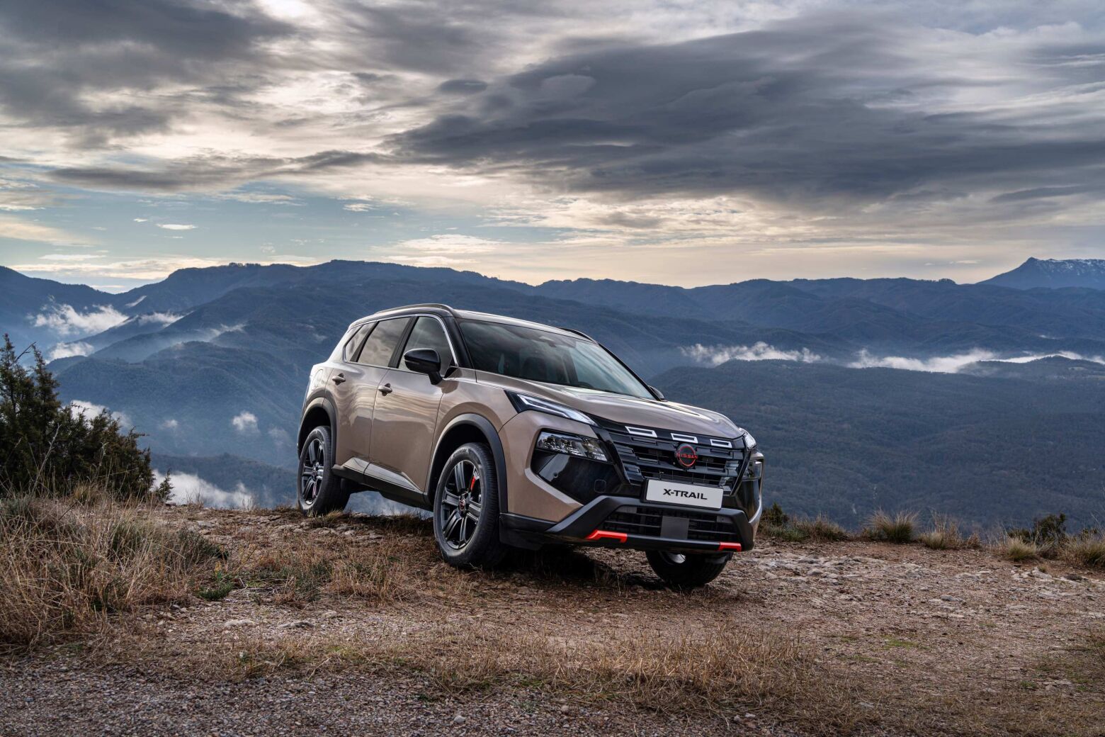 Nissan X-Trail ganha visual aventureiro e assistente Google