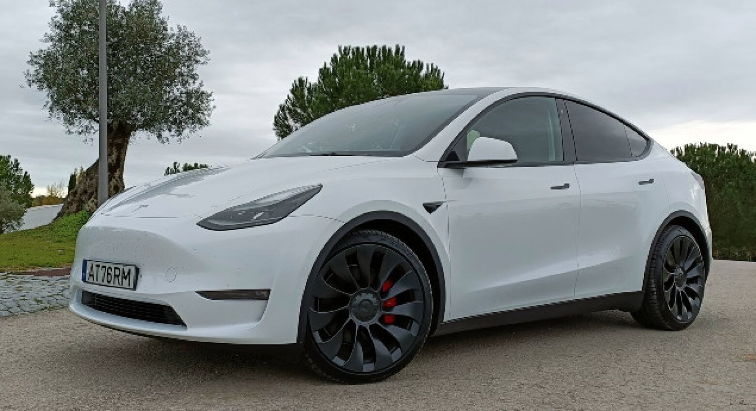 Tesla Model Y Performance. Os riscos de ser diferente