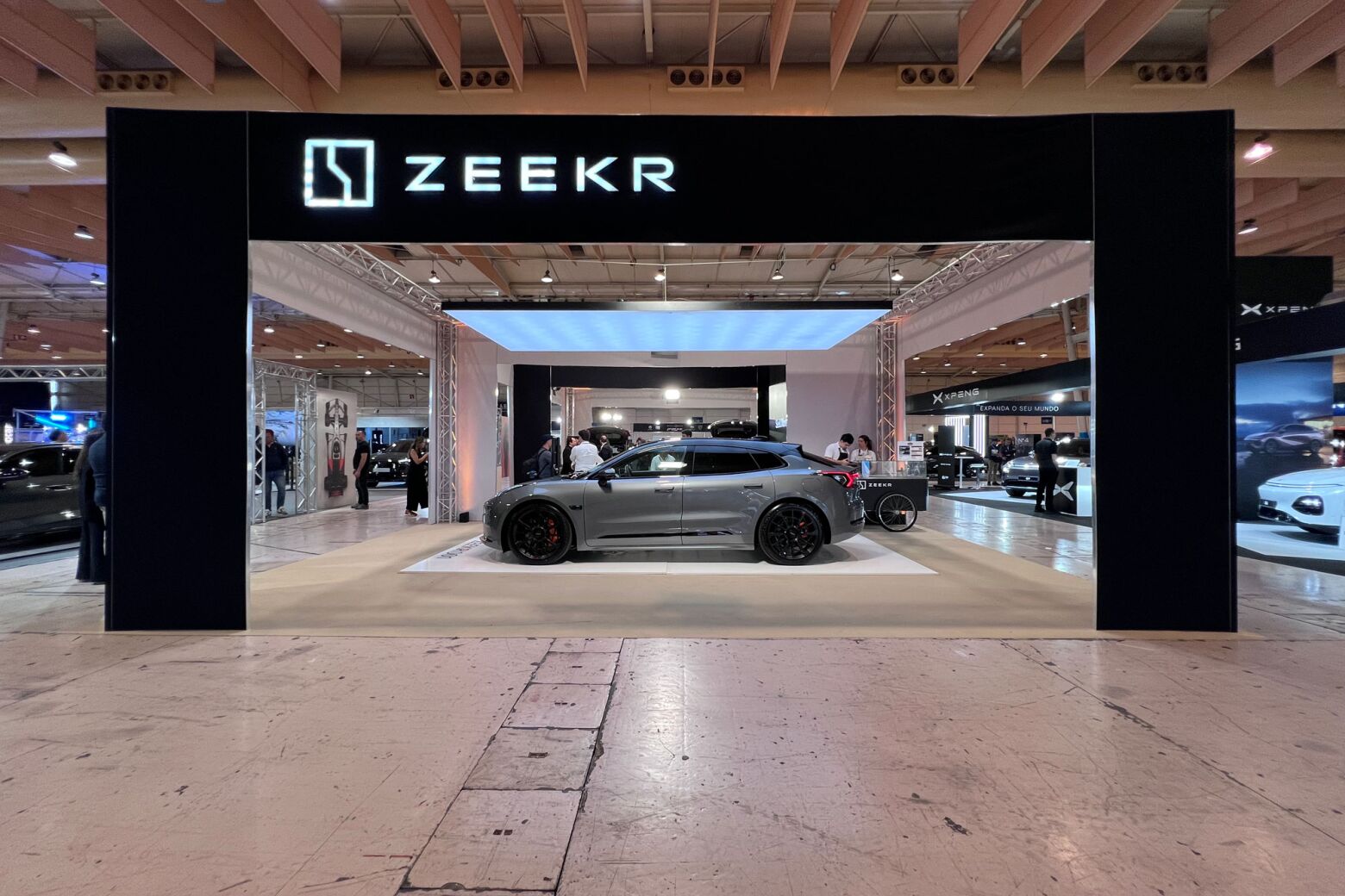 Zeekr quer entrar no top 5 dos el&eacute;tricos em Portugal