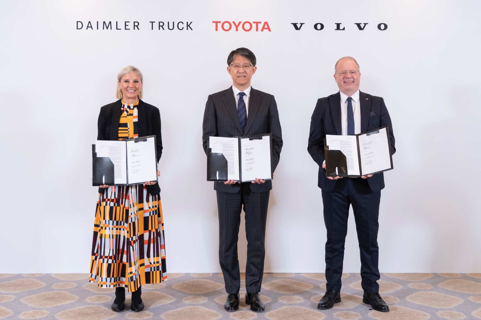 Toyota coopera com Daimler Truck e Volvo no hidrog&eacute;nio
